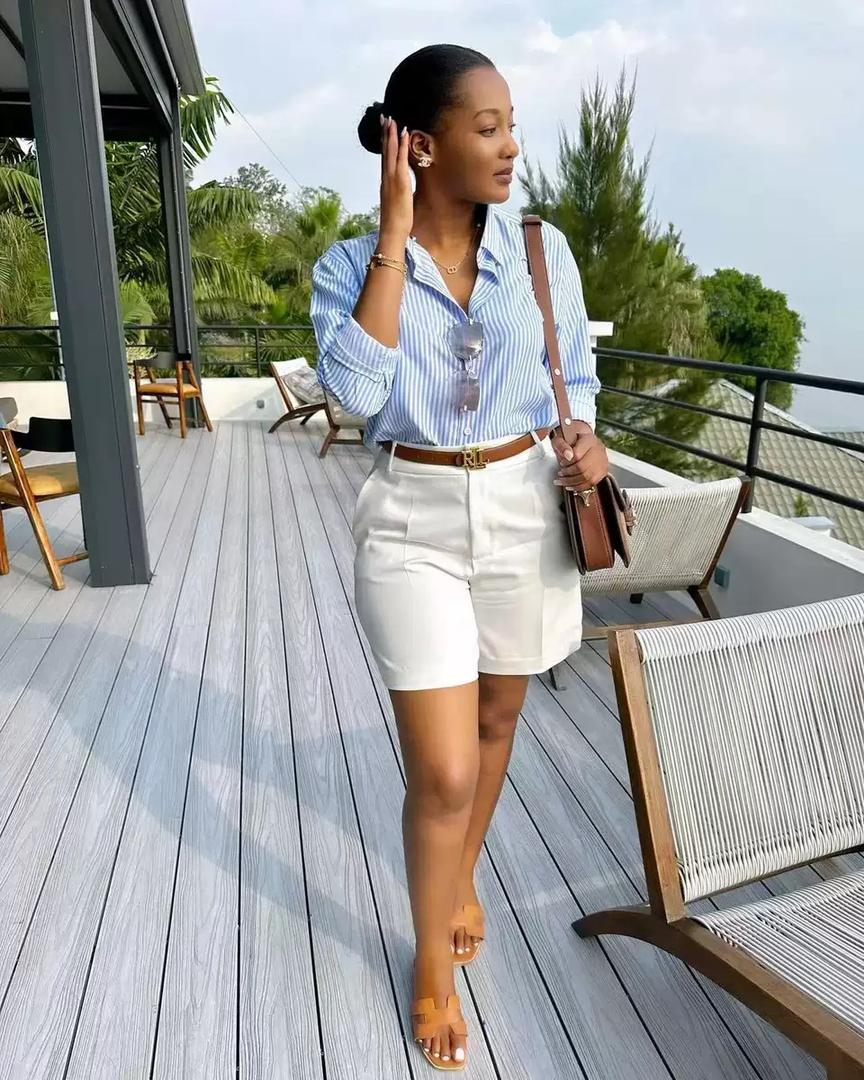 Short " Shanel " Basics Marley