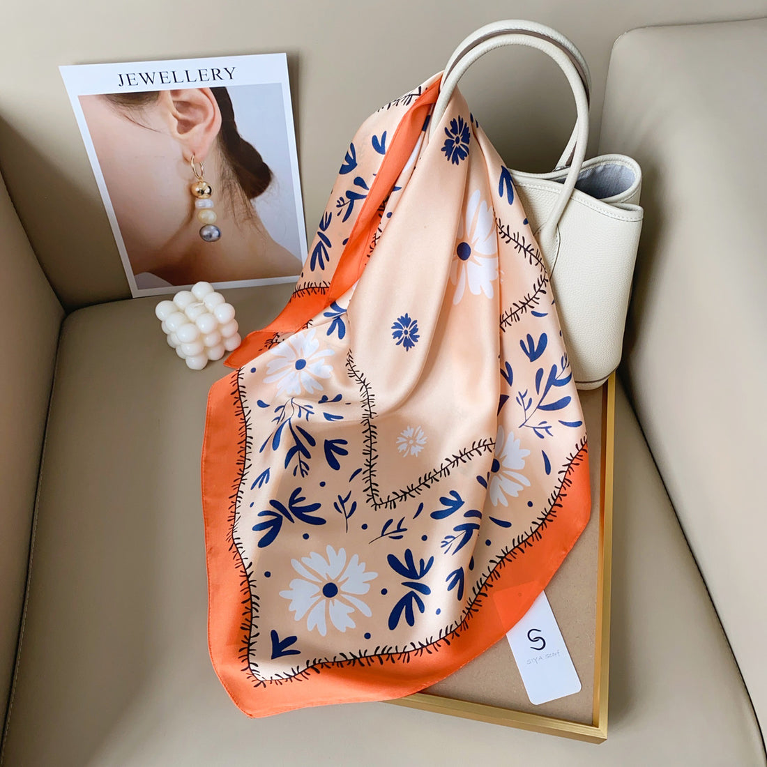 Foulard " February"